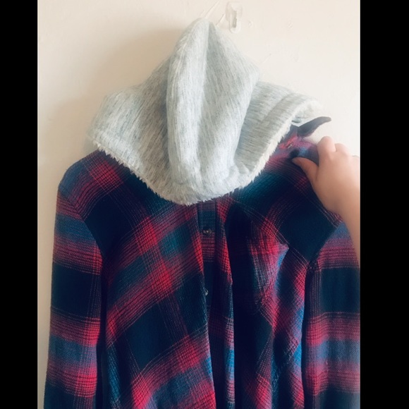 American Eagle Red Plaid Vintage Boyfriend Hooded Flannel - Picture 6 of 11